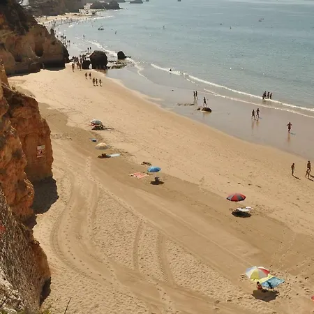 Apartment Between Golf And